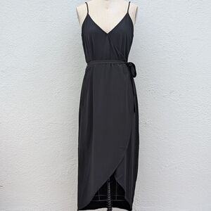 Olivia Grey Black Wrap-Front Midi Dress with Tie Waist Size Medium